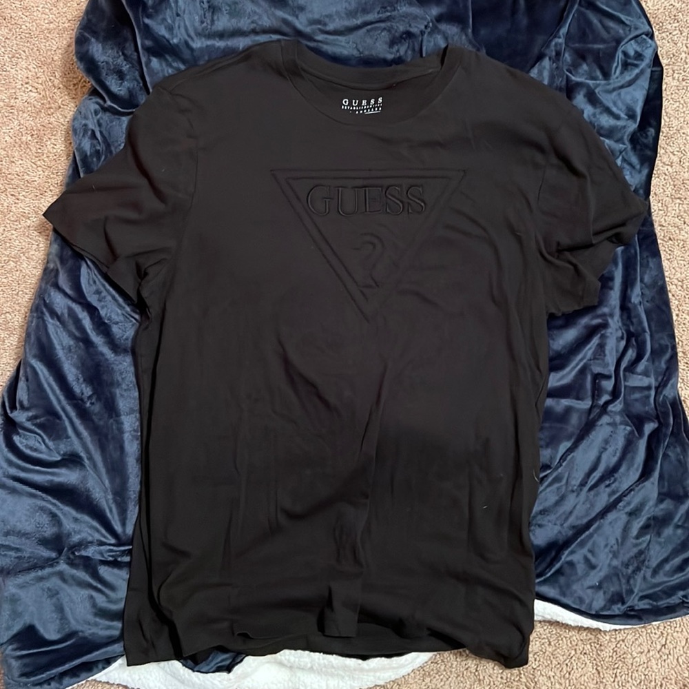 All black guess shirt